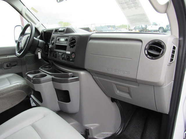 Used 2022 Ford E-350 and Econoline 350 Super Duty RWD image 15