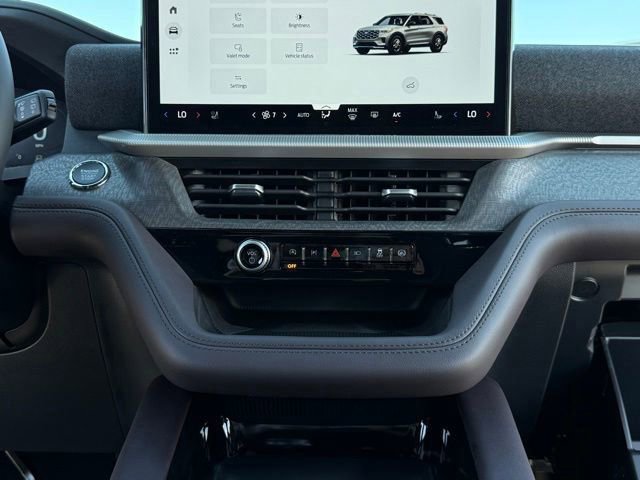 New 2026 Ford Explorer Platinum AWD/4WD image 32