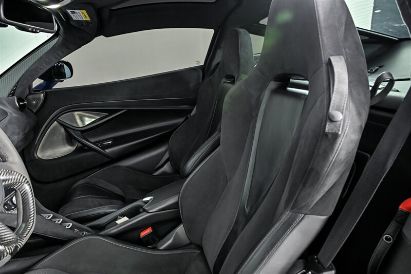 Used 2018 McLaren 720S RWD image 22