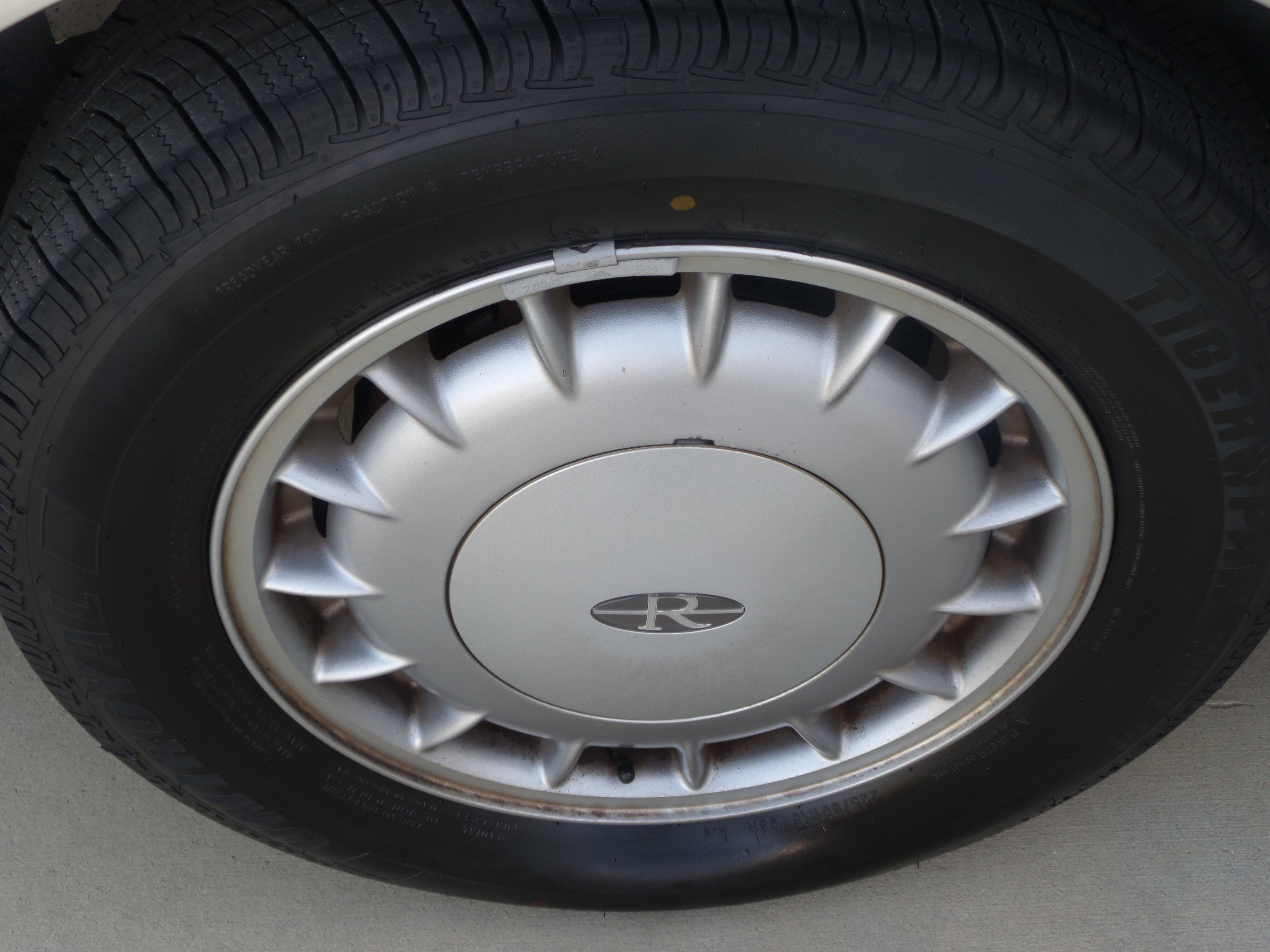 Used 1995 Buick Riviera Coupe FWD image 26