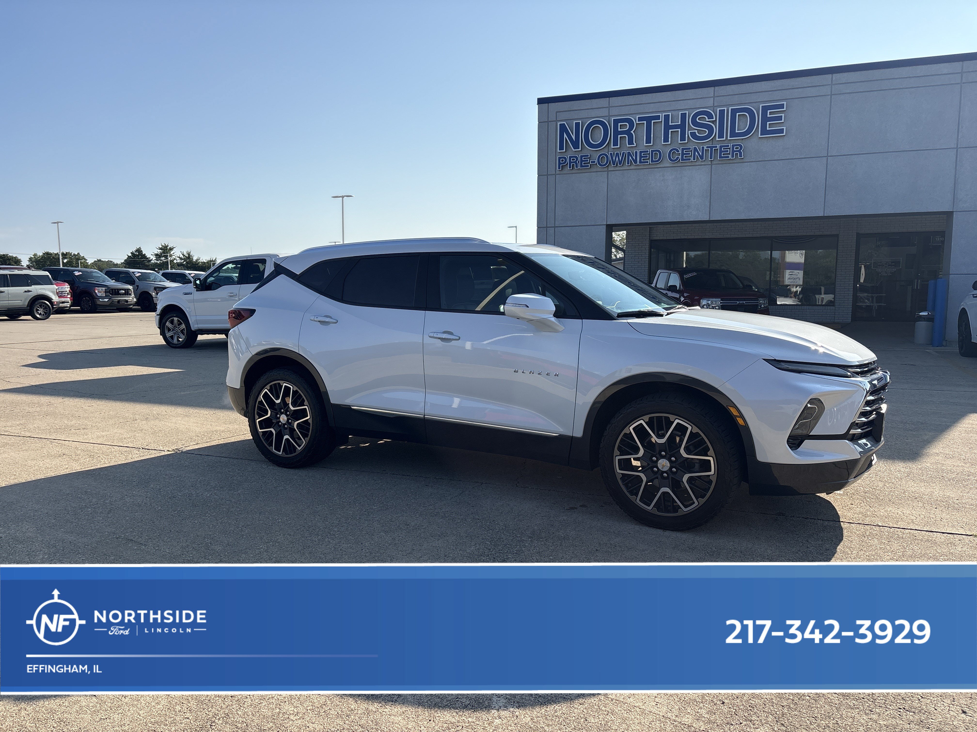 Used 2023 Chevrolet Blazer Premier w/ Driver Confidence II Package FWD image 1