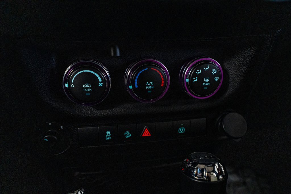 Used 2018 Jeep Wrangler Unlimited Sahara image 46