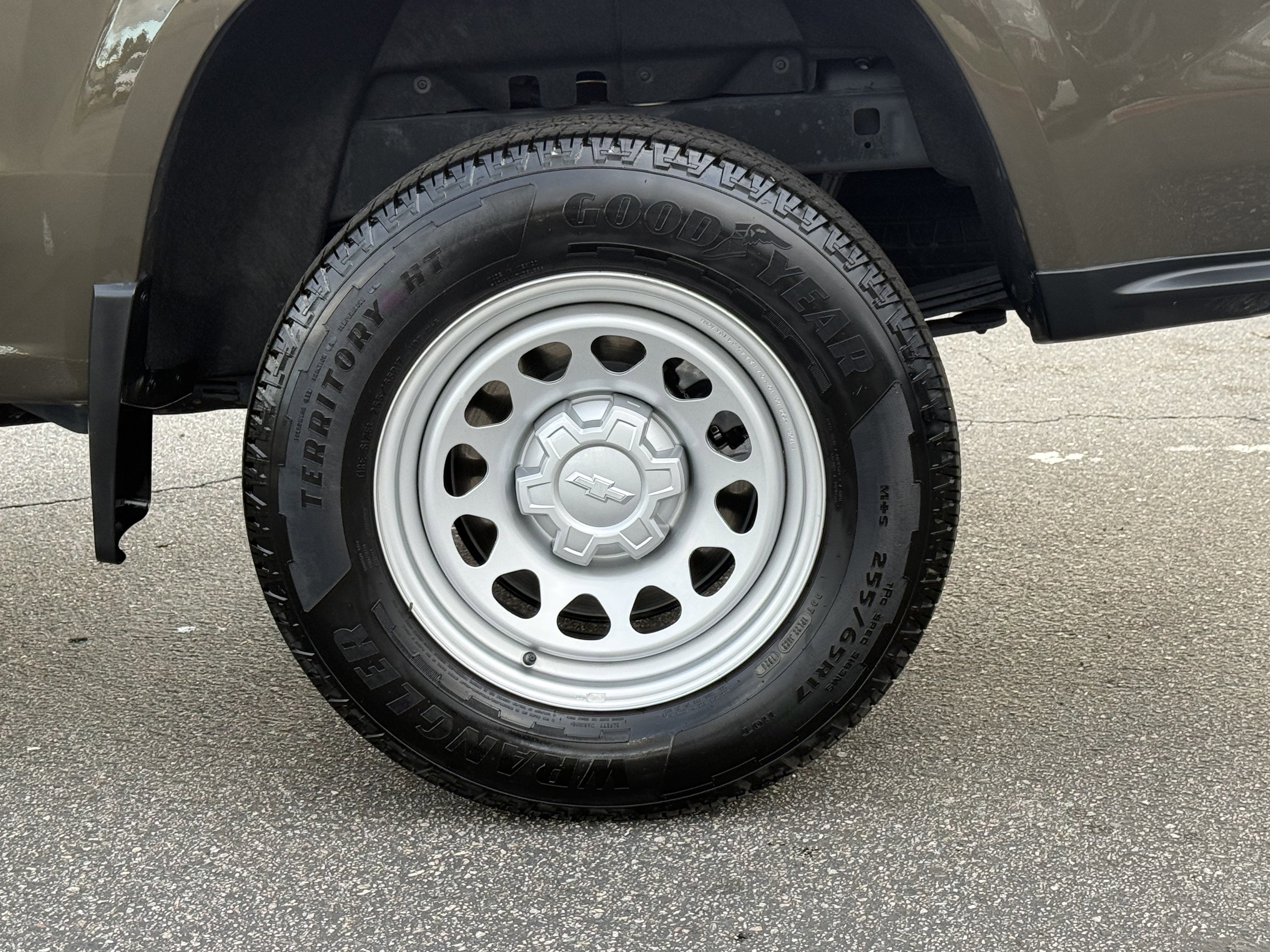 Used 2024 Chevrolet Colorado W/T image 10