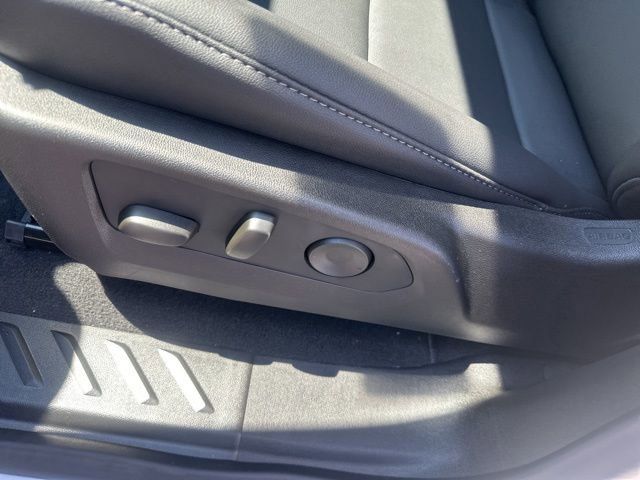 New 2025 Chevrolet Colorado LT w/ LT Convenience Package image 13