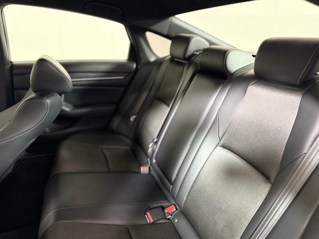 Used 2018 Honda Accord Sport image 22