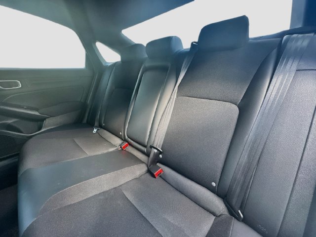 Used 2025 Honda Civic Sport image 25