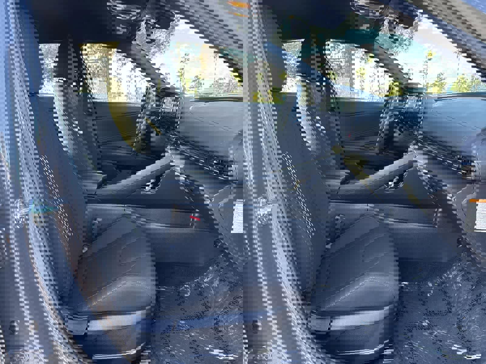 Certified 2025 Hyundai Elantra SEL image 36