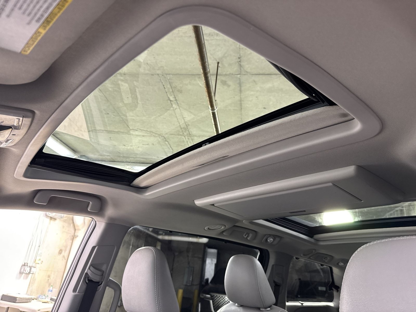 Used 2017 Toyota Sienna Limited Premium AWD/4WD image 36