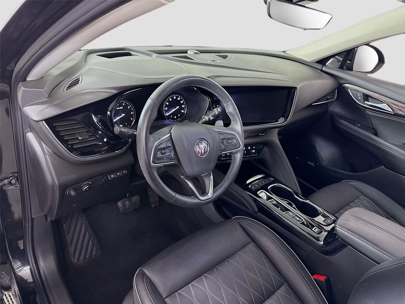 Used 2023 Buick Envision Avenir image 3