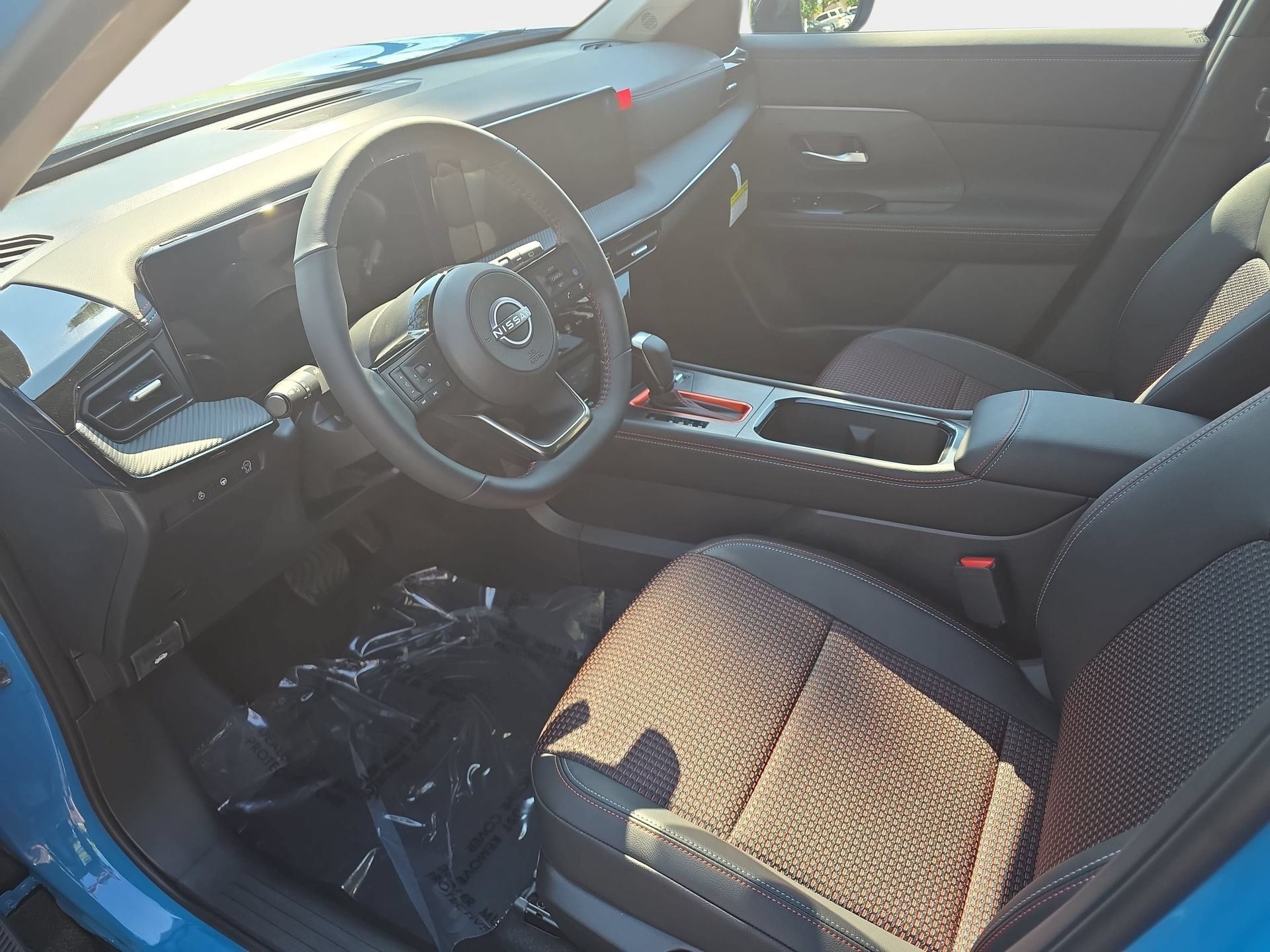 New 2026 Nissan Kicks SR w/ SR Premium Package FWD image 15