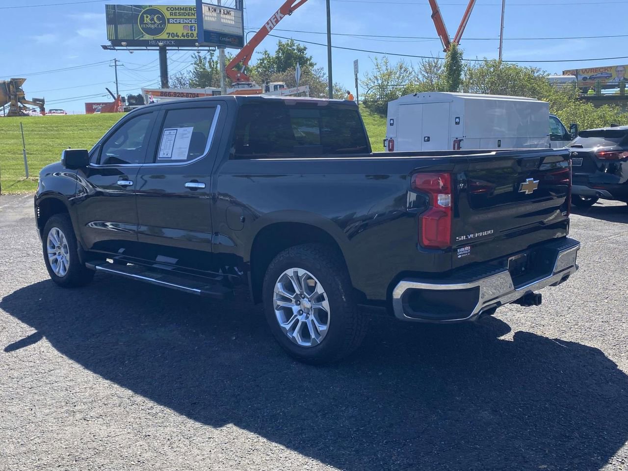 Used 2024 Chevrolet Silverado 1500 LTZ AWD/4WD image 4