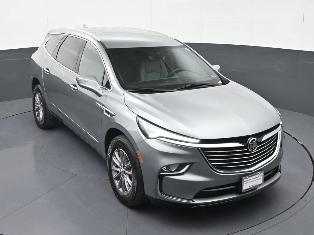 Used 2023 Buick Enclave Essence AWD/4WD image 29