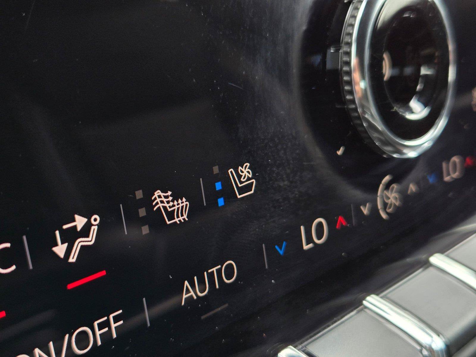 Used 2025 GMC Yukon Denali AWD/4WD image 18
