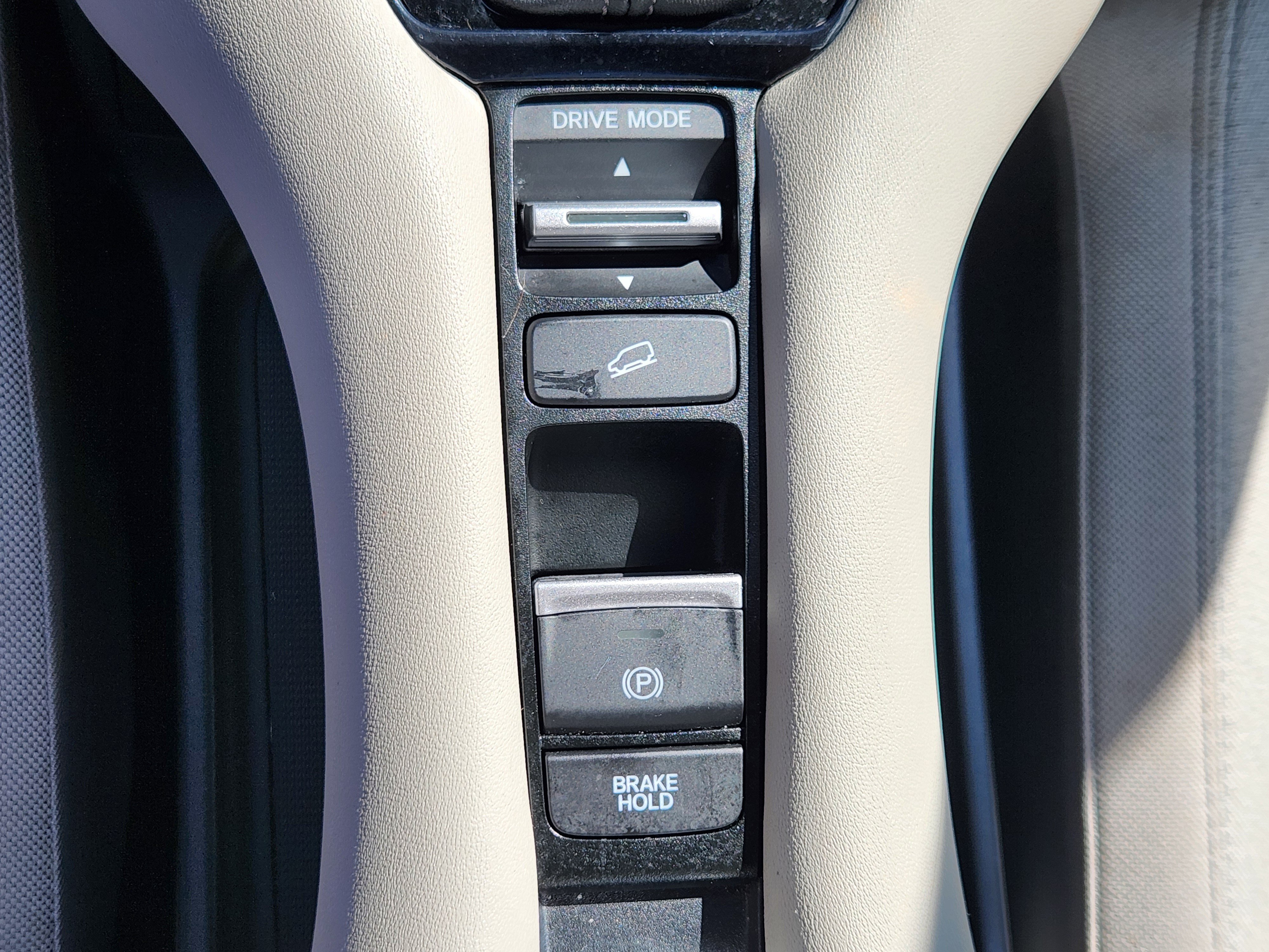 Certified 2024 Honda HR-V LX image 21
