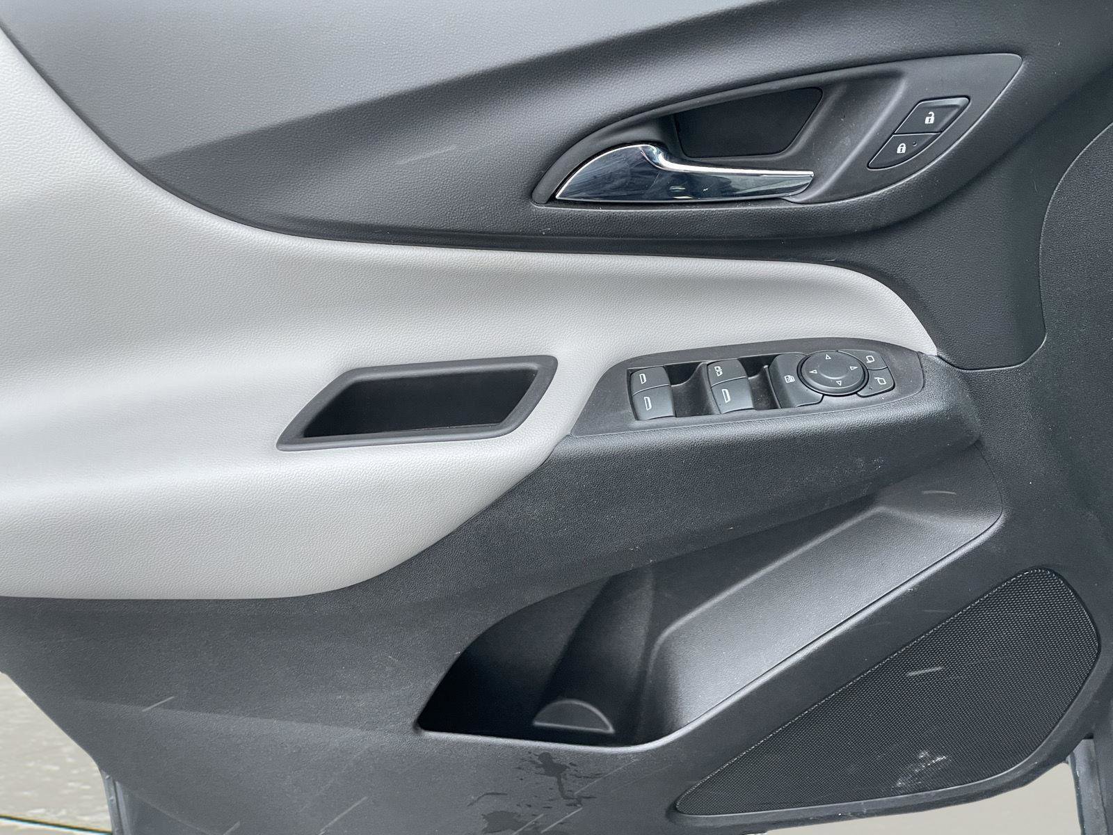 Used 2019 Chevrolet Equinox LS w/ LPO, Chrome Package image 22