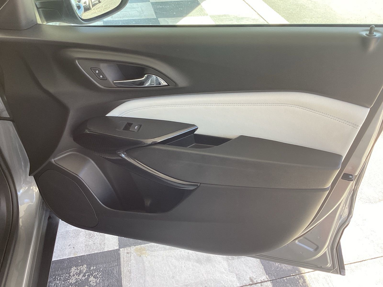 Used 2025 Chevrolet Trax LT image 22