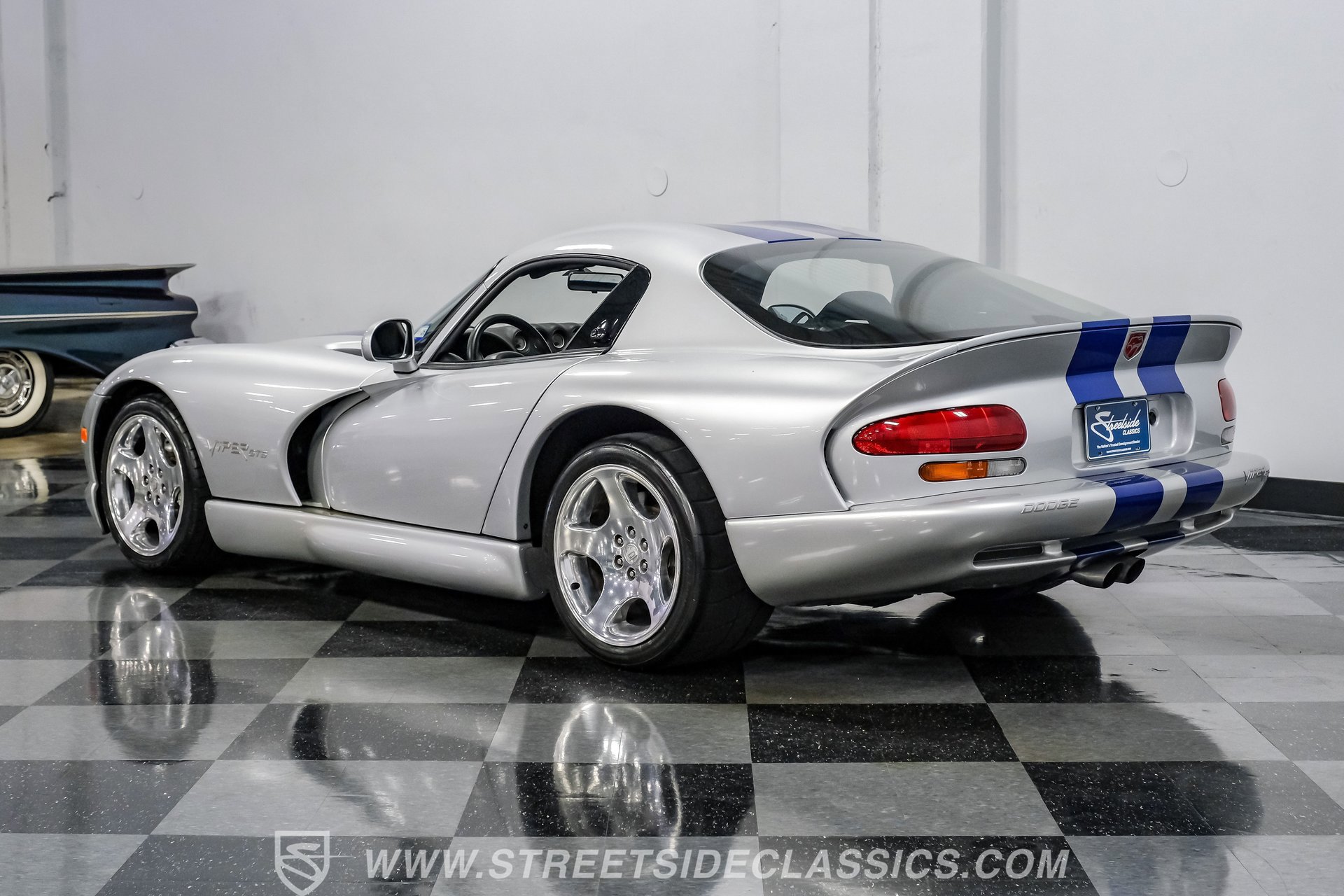 Used 1999 Dodge Viper GTS RWD image 9