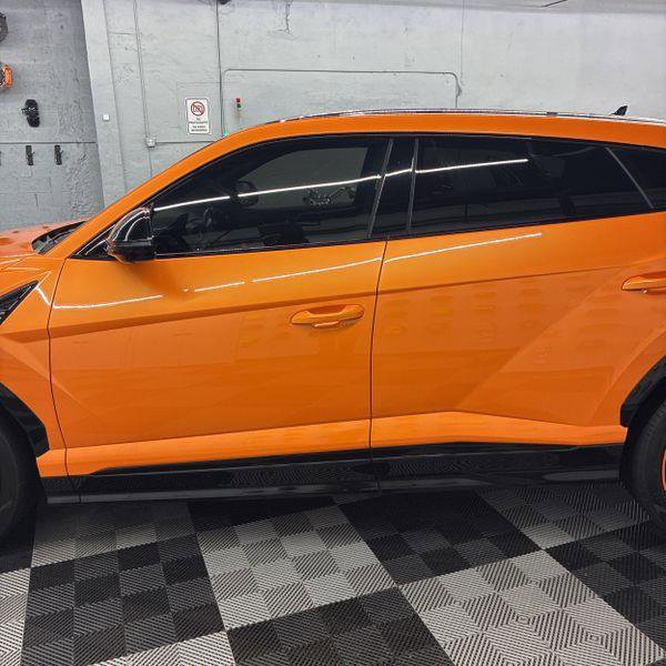 Used 2021 Lamborghini Urus AWD/4WD image 3