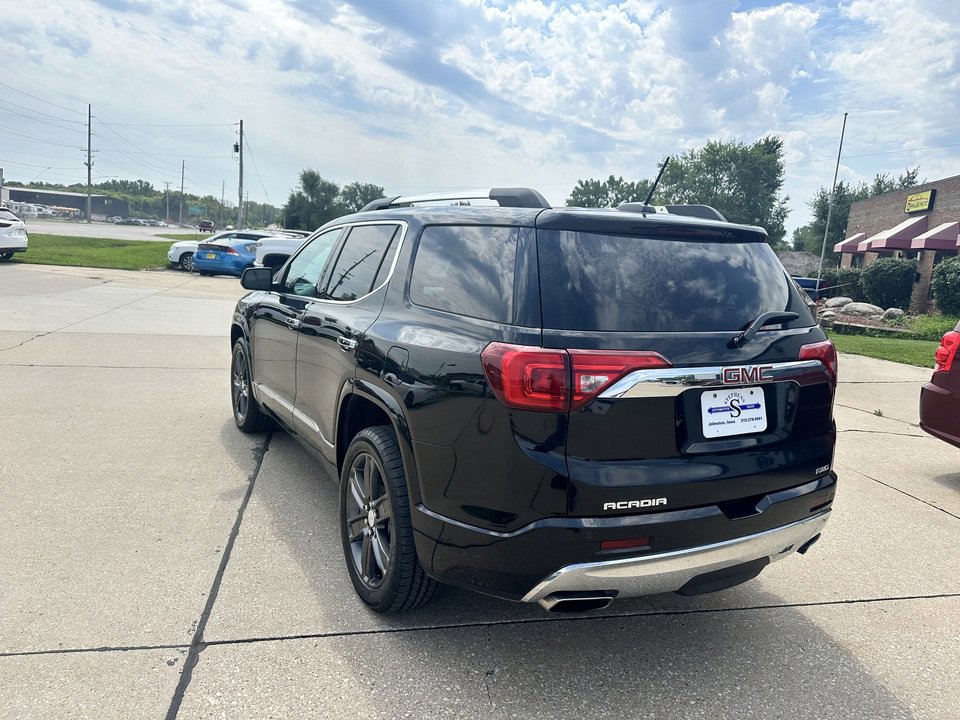 Used 2017 GMC Acadia Denali image 6
