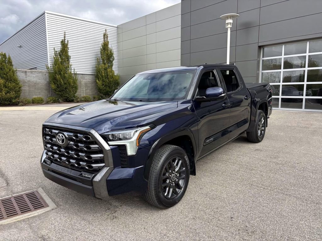 Used 2022 Toyota Tundra Platinum image 3