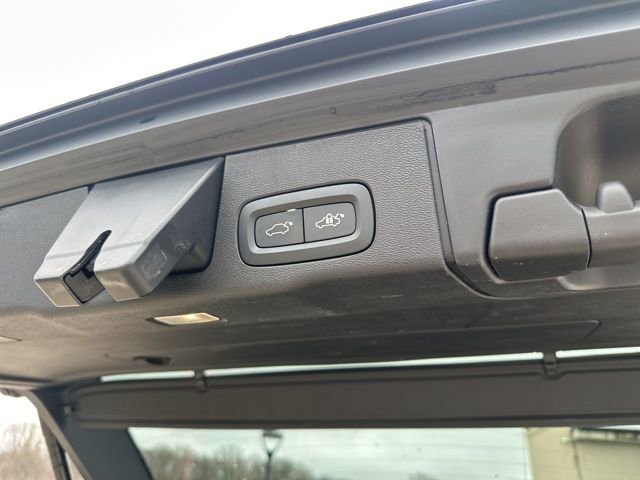 Certified 2023 Volvo XC60 B5 Plus w/ Climate Package image 35