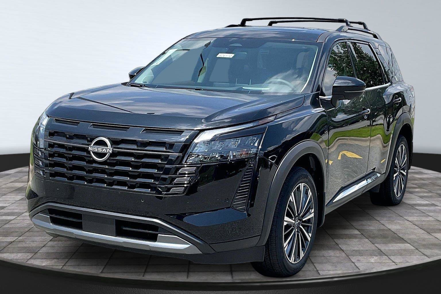 New 2026 Nissan Pathfinder Platinum w/ Lighting Package AWD/4WD image 2