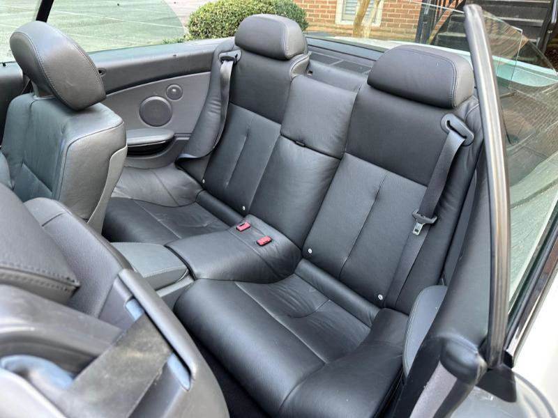 Used 2005 BMW 645Ci Convertible RWD image 28