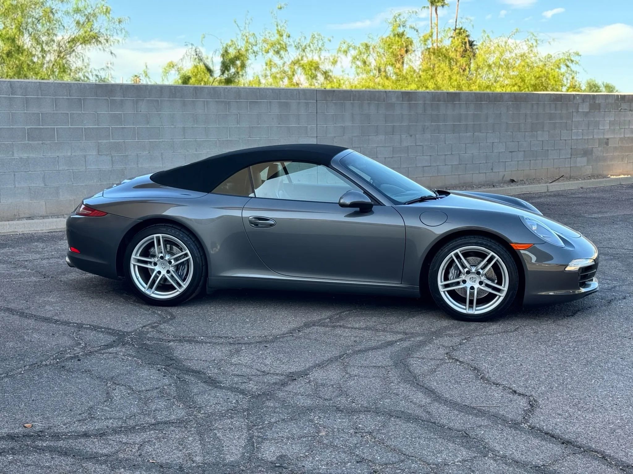 Used 2016 Porsche 911 Carrera image 2