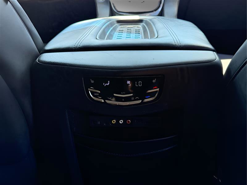 Used 2016 Cadillac Escalade ESV Luxury RWD image 35