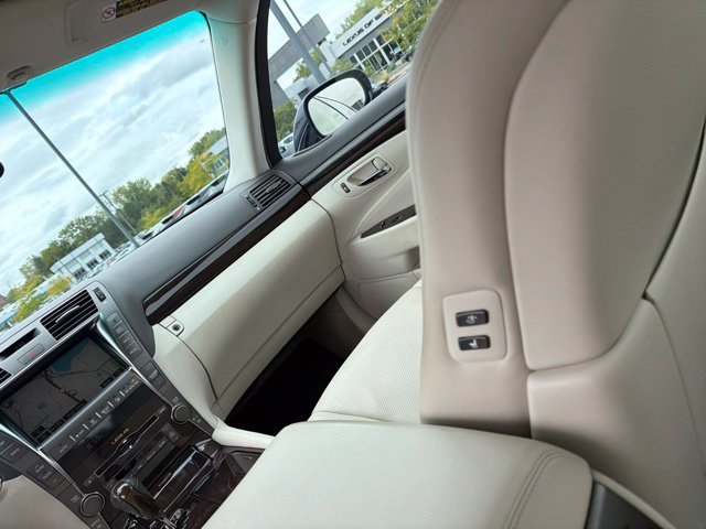 Used 2008 Lexus LS 460 RWD image 39