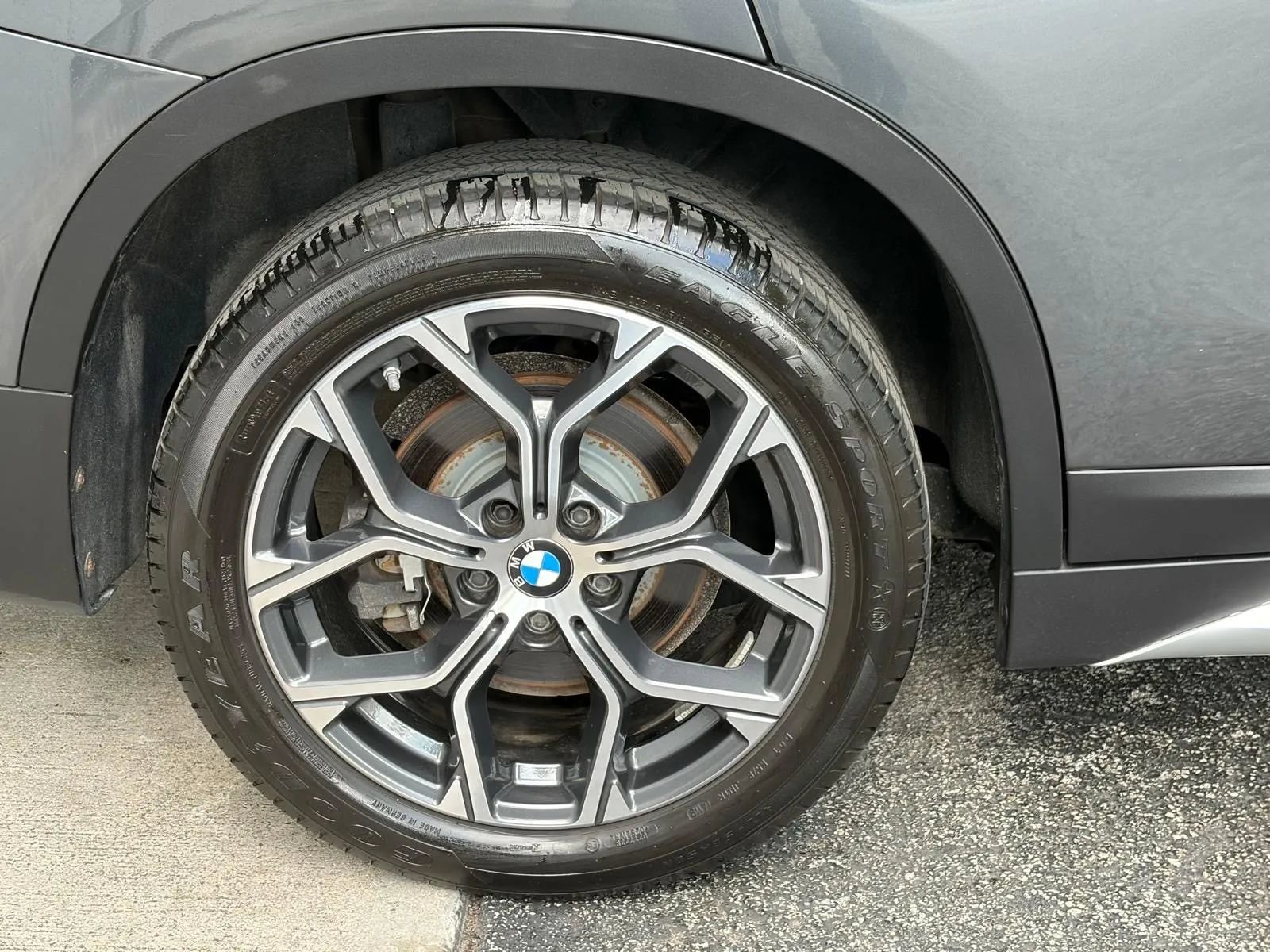 Used 2020 BMW X1 xDrive28i w/ Convenience Package image 3