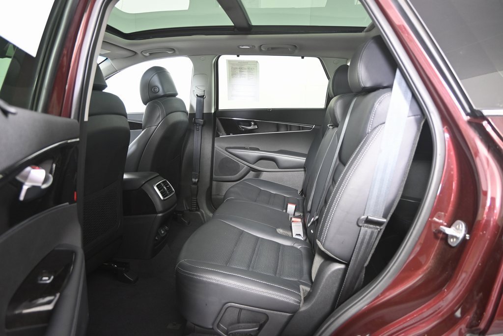 Used 2017 Kia Sorento EX w/ EX Advanced Touring Package image 19