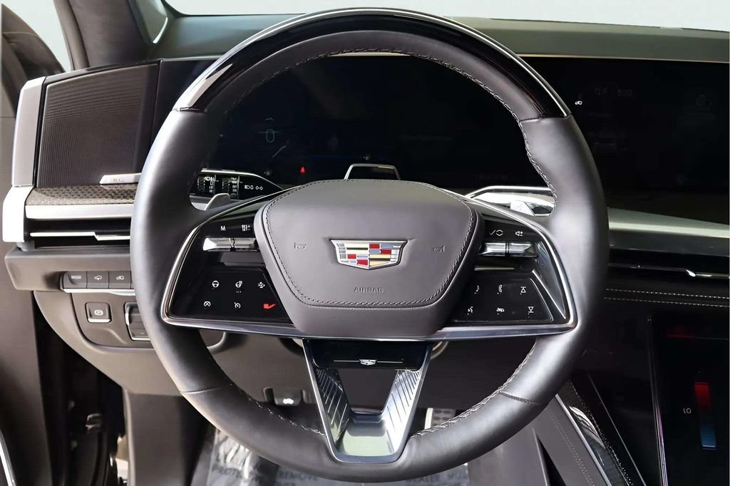 Used 2025 Cadillac Escalade V w/ LPO, ONYX Package AWD/4WD image 8