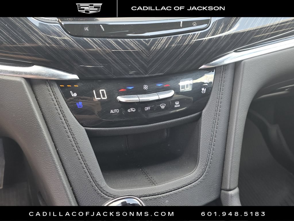 Certified 2024 Cadillac XT6 Premium Luxury w/ LPO, Floor Liner Package AWD/4WD image 16
