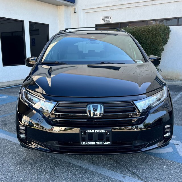 Used 2023 Honda Odyssey Sport image 3