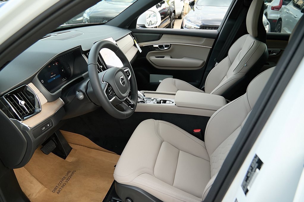 New 2026 Volvo XC90 T8 Plus image 16