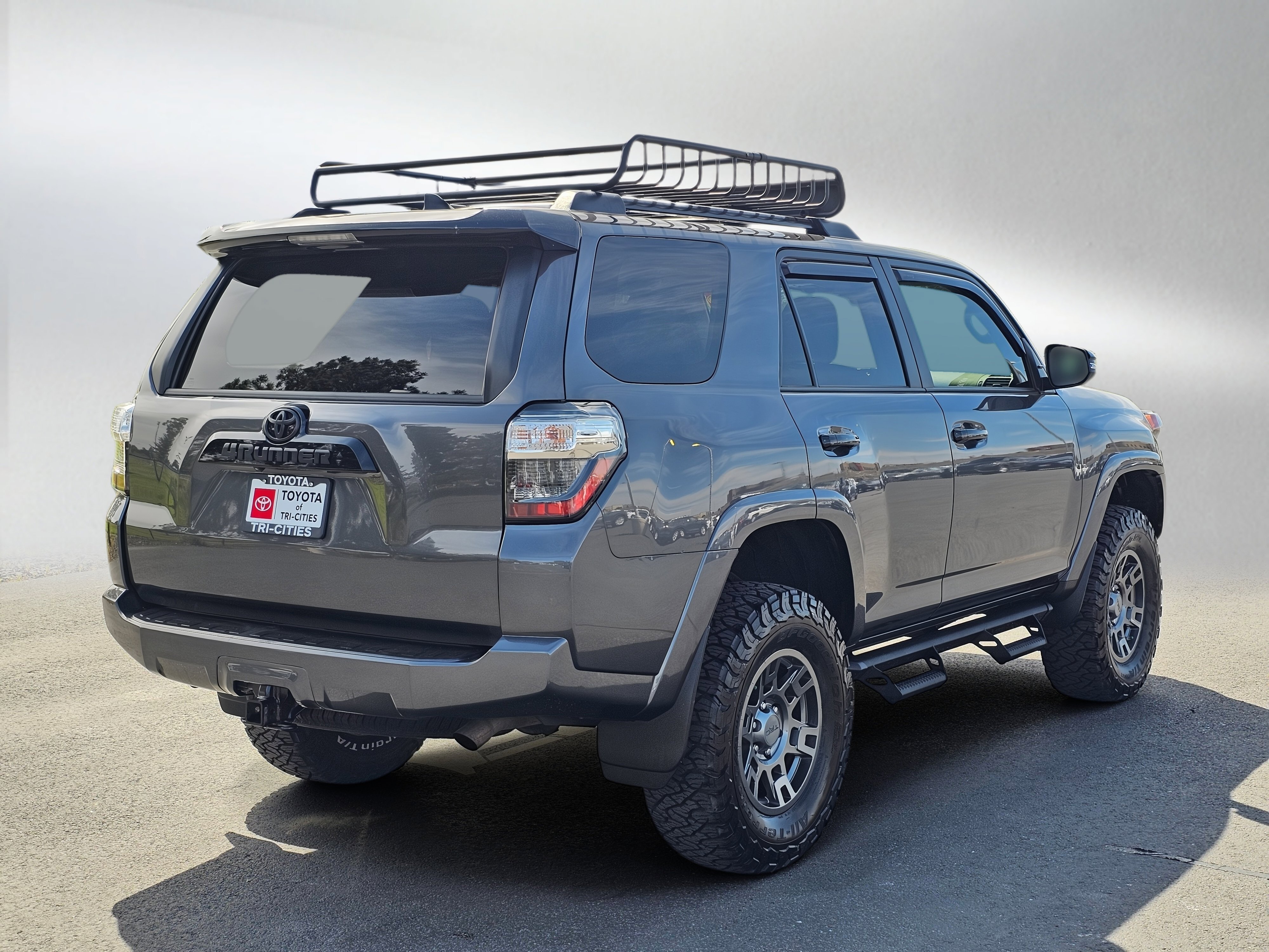 Used 2020 Toyota 4Runner Venture w/ Moonroof Package AWD/4WD image 5