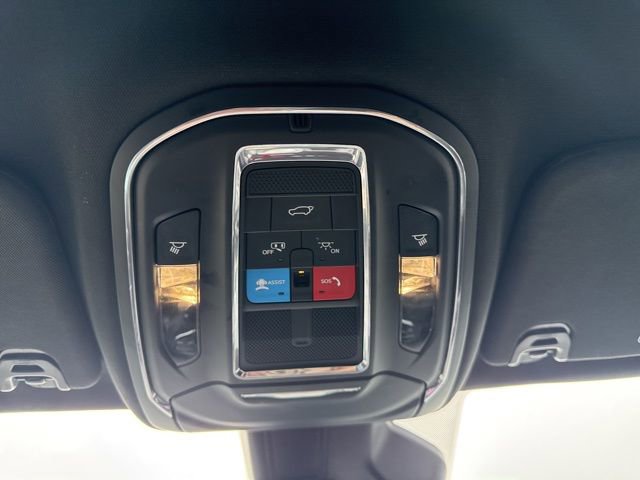 Used 2023 Jeep Wagoneer L Series II image 24