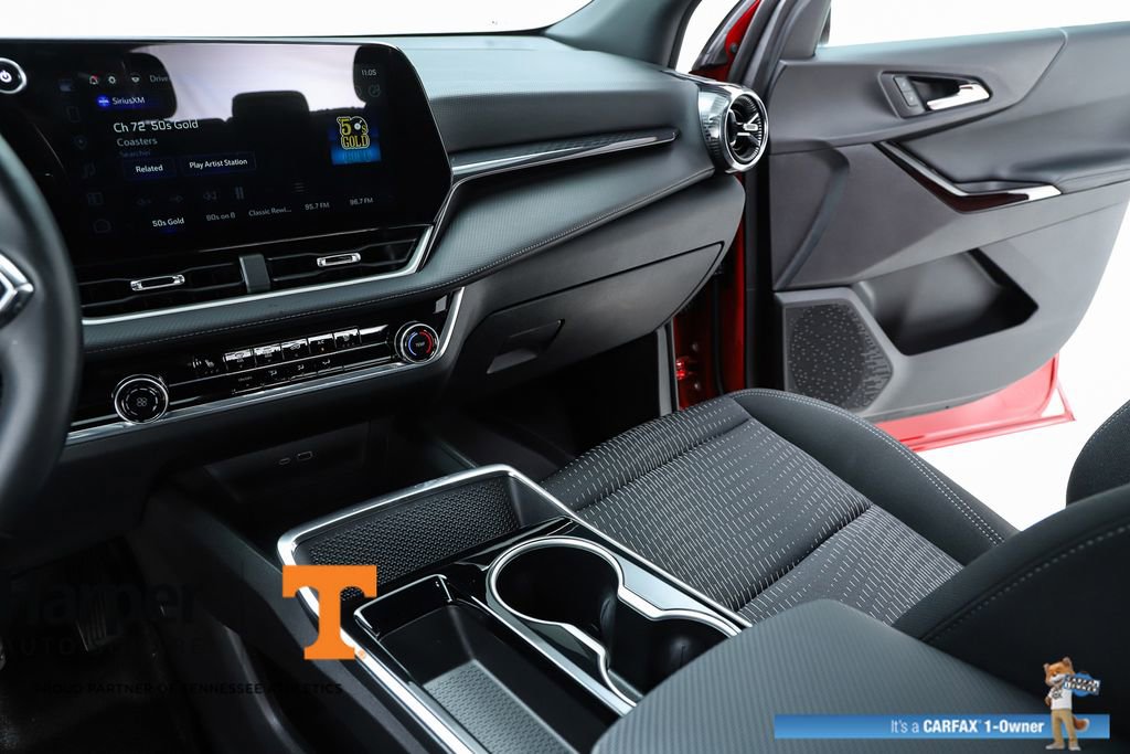 Used 2025 Chevrolet Equinox LT image 23