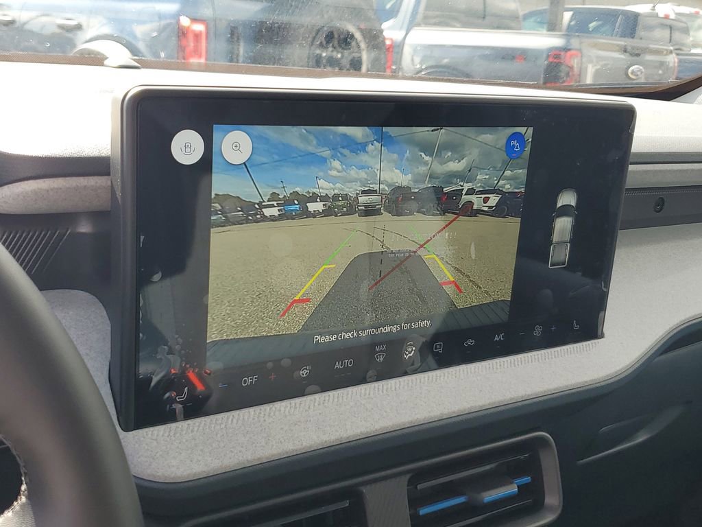 New 2025 Ford Maverick XLT w/ XLT Luxury Package image 23