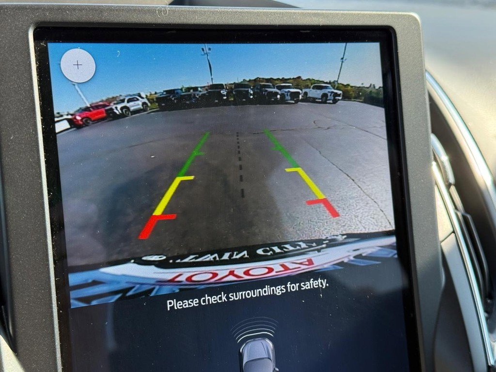 Used 2024 Ford Edge Titanium image 22