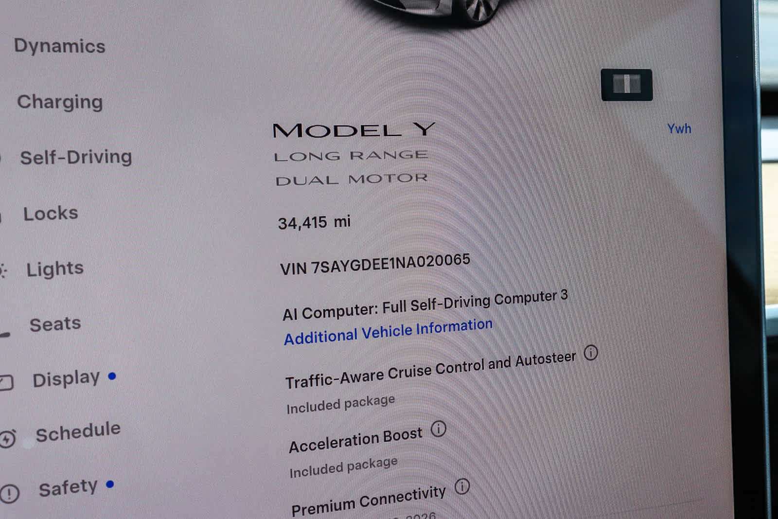 Used 2022 Tesla Model Y Long Range AWD/4WD image 31