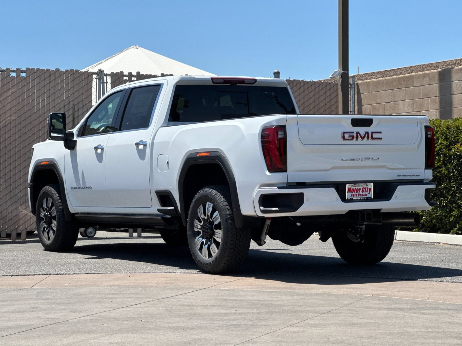 New 2026 GMC Sierra 3500 Denali w/ Denali Reserve Package AWD/4WD image 6