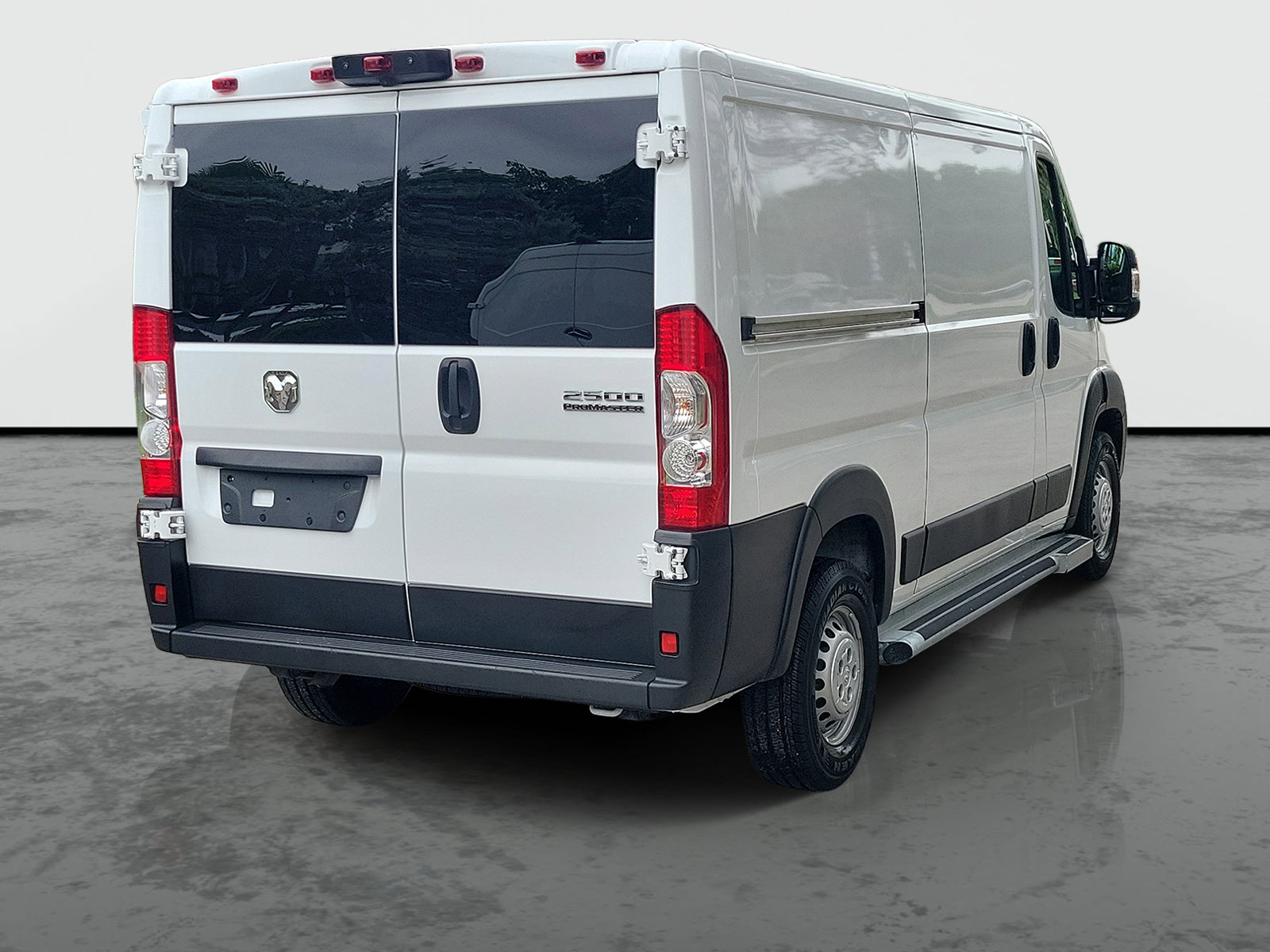 Used 2025 RAM ProMaster 2500 w/ U-Haul Equipment Group FWD image 2