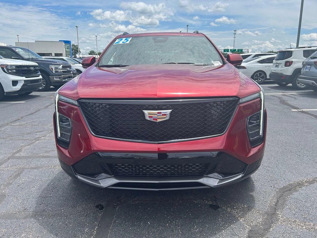 Used 2025 Cadillac XT4 Sport AWD/4WD image 3