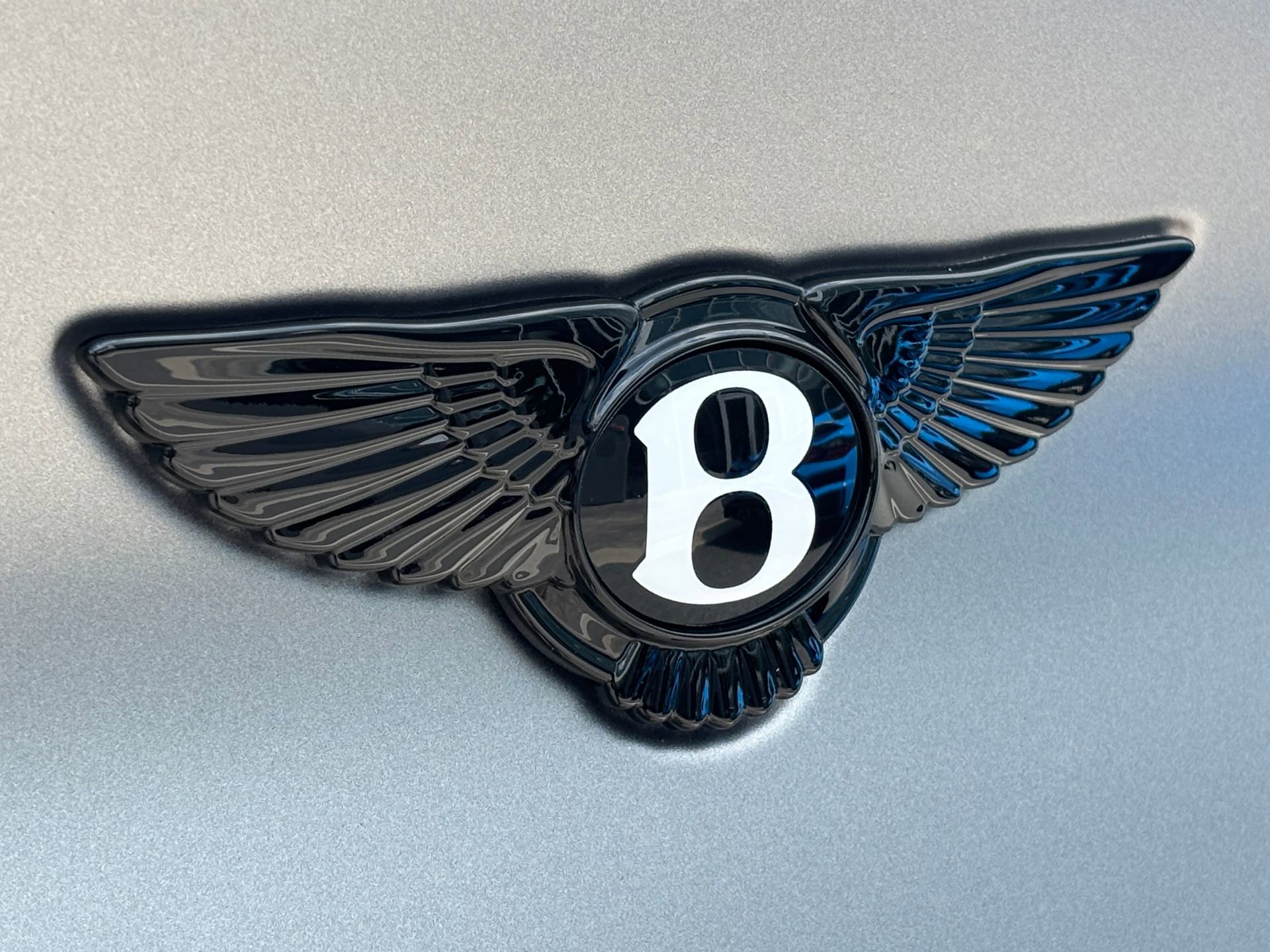 New 2025 Bentley Bentayga image 25