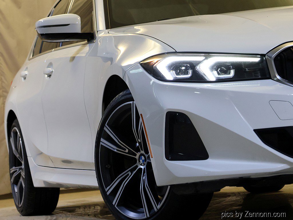 Certified 2024 BMW 330i xDrive Sedan w/ Convenience Package image 4