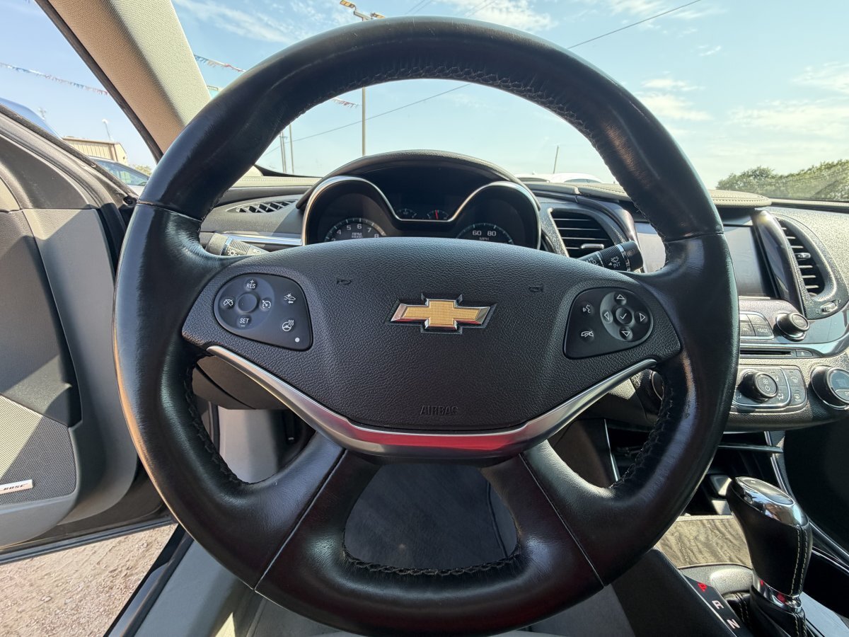 Used 2015 Chevrolet Impala LTZ FWD image 31