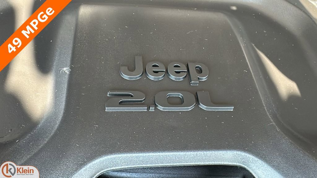 Used 2025 Jeep Wrangler Sahara image 34