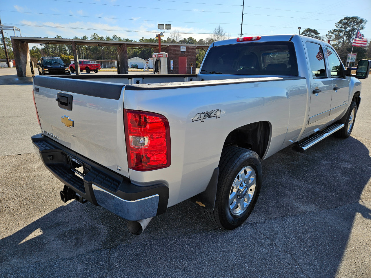 Used 2014 Chevrolet Silverado 2500 LT w/ Interior Plus Package image 6